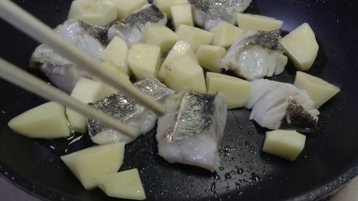 野菜たっぷりタラのアクアパッツァ【超簡単レシピ】【ずぼらオシャレ料理】 How to make cod aquapazza with plentiful vegetables