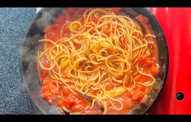 最後まで見るとめちゃくちゃウザいデブの夏に食べたいトマトパスタ