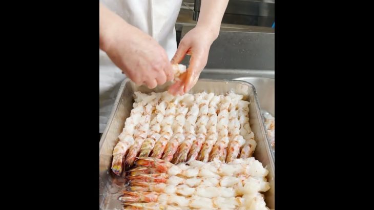 【＃Shorts】老舗蕎麦屋の海老天ぷらの作り方（本編は概要欄から）