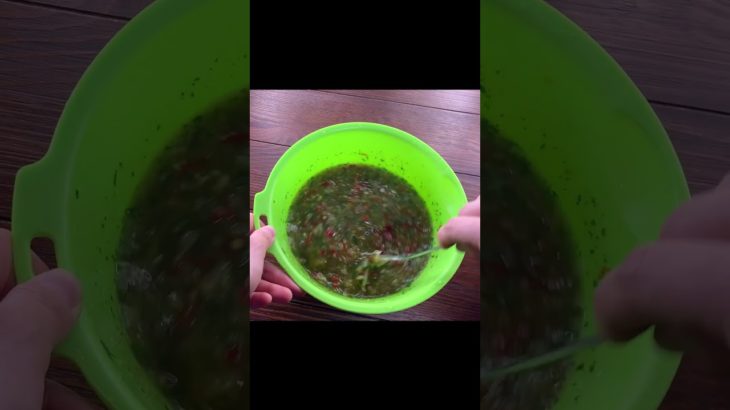 【タイ料理】旨辛い！タイのシーフードソースを作って、サーモン、いくら、新鮮な野菜と一緒に食べましょう。