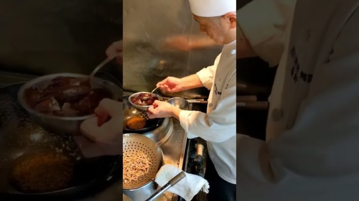 「金醤牛肉（チンジャンニューロー）」板橋区高島平 “四川料理 剣閣” 特製甘味噌の風味が堪らない！！レタスで巻いてサッパリと♪　#shorts #牛肉料理 #肉料理