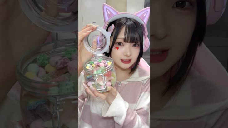 海外で流行ってる『キャンディサラダ』を作ったら幸せすぎた…🍭🍬【たまちゃん】#shorts