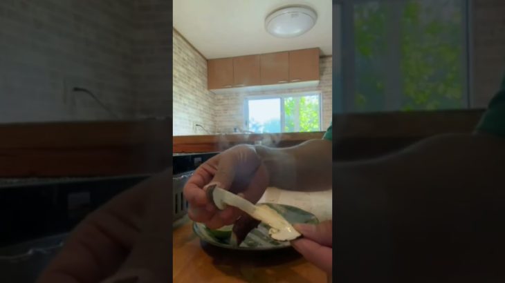 【あちちちっ】贅沢に焼き松茸#shorts