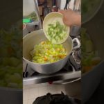 Ciao！イタリア料理人のshuです！今日は野菜たっぷりのミネストローネを作りました！#イタリア料理人 #イタリア修行